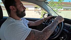 cuspe e toma no cuzinho foda anal em público na praia