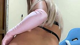 Beautiful trans woman with stunning curves