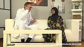 Babe In Hijab Craves Nicer Labia