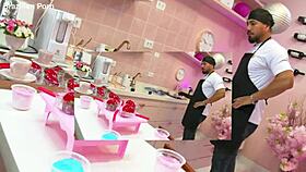 Trailer strawberry of love: elisa sanches, laura lins, laura fernandes