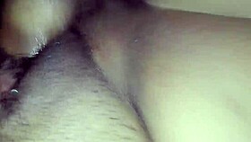 Amateur licks wet pussy until cum drips from cock 😋💦🍑