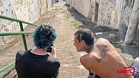 dois amigos comendo a amiga gostosa depois de espiar ela no chuveiro