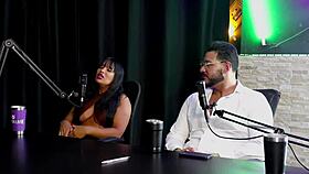 french meets brazilian threesome?