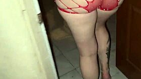 cheatin on her is crazy werk, i love watchin her suck big cocks