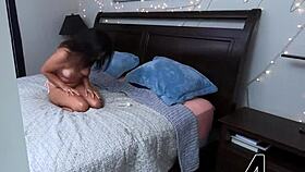 Stepdaughter Leda Lathoria Sucks Big Cock With Pussy Lips And Clit