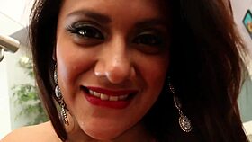 Hairy latina milf gets passionate and wet 😍