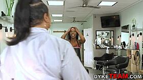 Hairdresser licking lesbian pussy outdoors in hd 😍