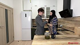 heeramandi ki randi - nazriya ki maari - mootne wala video