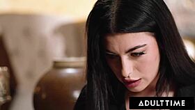 Horny gal ritchie scissors with her lesbian boss after nudes