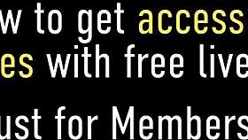 Maxine got her feet covered in a conversational dirty talk session