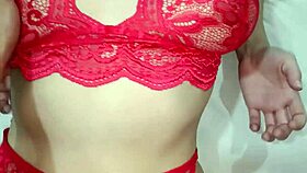 impresionante latina modela lencer�a nueva a su amante