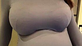 Pregnant Woman Exposing Milky Tits From Red Bra On Webcam