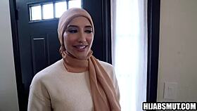 Muslim Girl Hooks Up With American Guy.