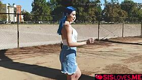 Jewelz Blu With Vibrator Inside Her Pussy Cums Publicly