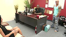 Hot mom kendra secrets chats with her fans while getting fucked in the nude 😍