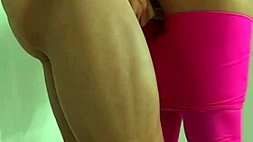 Follando con mi amiga pervertida que llego a casa para correrse encima de mi 😈