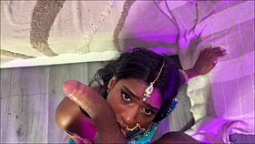 Desi girl in saree gets intimate