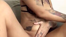 hey, i'm shaving my pussy while fingering my asshole, feels so damn good right now.