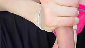 wife thanks helpful stranger after quick car fix