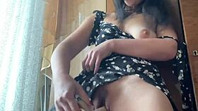 her sexy pussy gets pounded standing till creamy squirt explosion