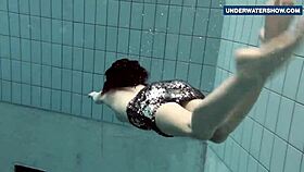 flashing my bright tits underwater got everyone so horny around here