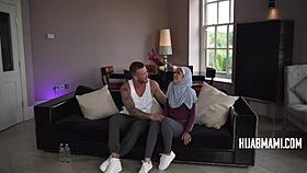 शर्मीली पतली 18+ मुस्लिम मिल्फ बॉडीबिल्डर को काबू करने का शौक