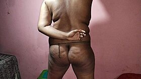 Hey boyfriend presses Tamil teacher's big juicy boobs 😍🍈