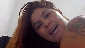 She flashes her juicy ass live on cam for everyone