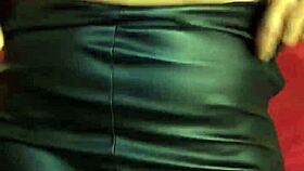 hey ebony milf wanna vibe that pussy till you squirt and pee wet everywhere?