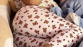 I love farting loud on the bed so natural and chubby