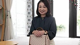 sixty-year-old japanese housewife yasuko isezawa's first raw creampie docu shoot squirting boobs