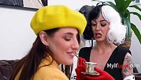 wanna see this young babe shove her face in mature ass?