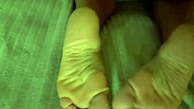 I love my girlfriend's beautiful little 18+ feet so much 😍👣💦