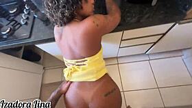 Eating hot cousin's ass while parents are home 😈🍑