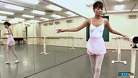 Sexy Naked Ballerina Poses Fingers Tight Pussy To Orgasm