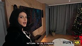 hunt4k showed her real christmas pounding while he watched 😏