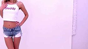 Naive Model Surrenders Pussy To Fake Agent During Audition