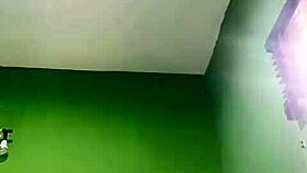 i was so horny i jus had to play with my pussy