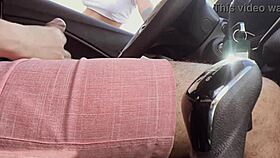 Hot street babe jerks me off outdoors in public 🔥😈