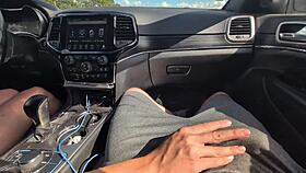 Girlfriend delivers messy handjob huge cumshot during car drive